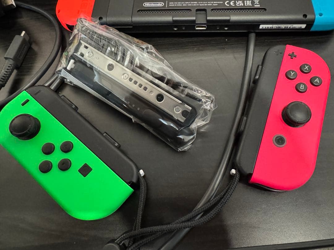 Nintendo switch本体 + Joy-Con + ケースセット