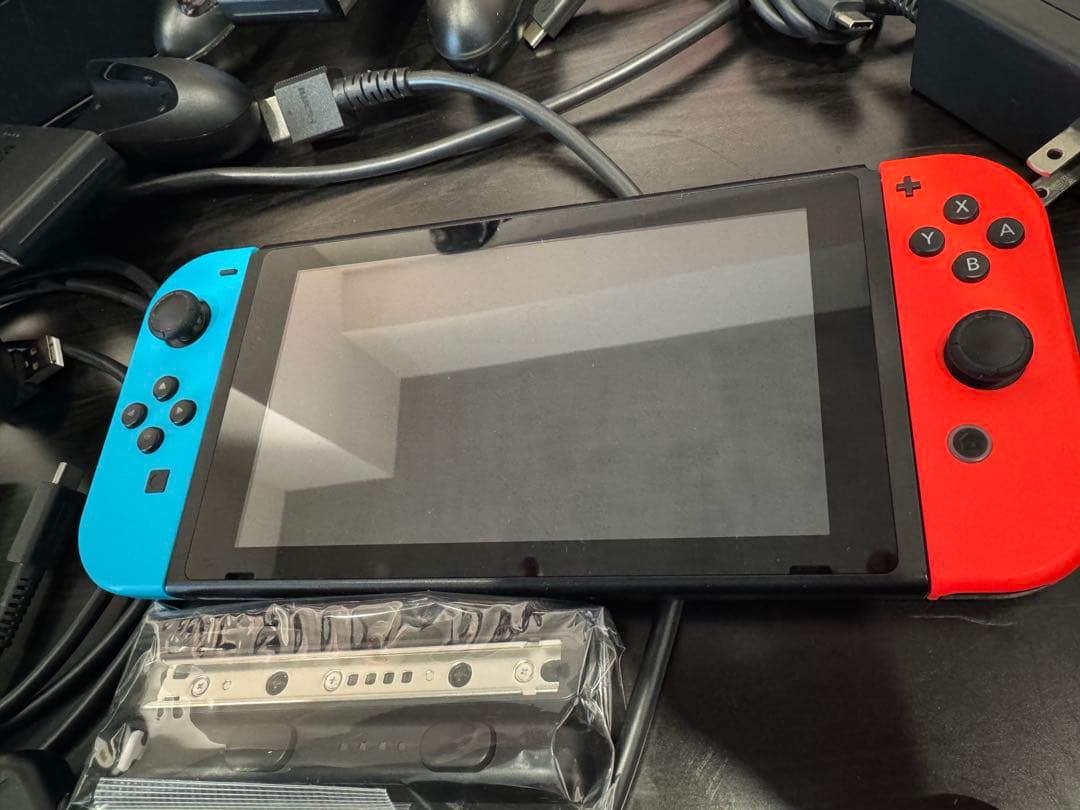 Nintendo switch本体 + Joy-Con + ケースセット