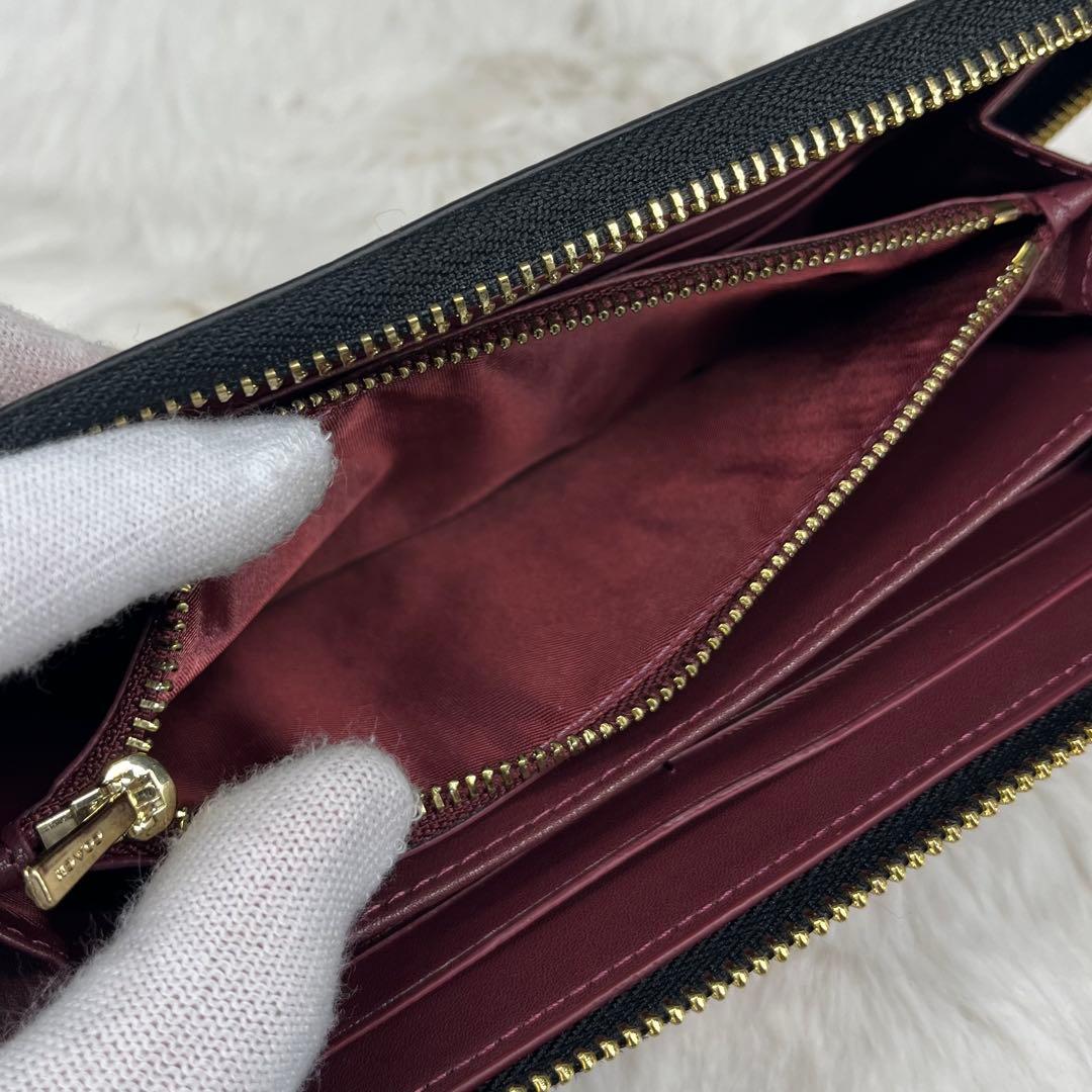 【新品未使用】COACH イチゴ柄長財布 黒 ゴールドファスナー