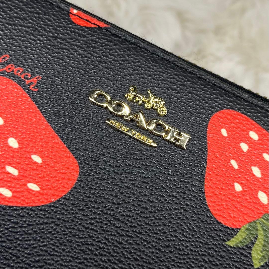 【新品未使用】COACH イチゴ柄長財布 黒 ゴールドファスナー