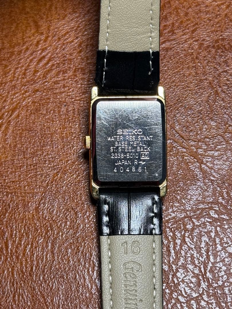 A110 伝説級 希少 稼働品SEIKO スクエア型　90年代ヴィンテージ