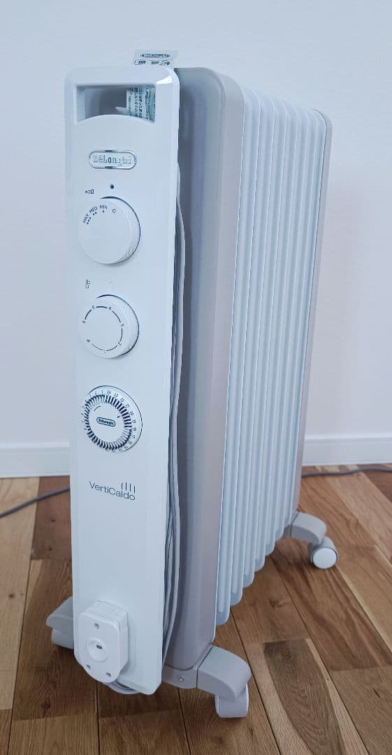 デロンギ ヴェルティカルロ RHJ21F0812-WH オイルヒーター