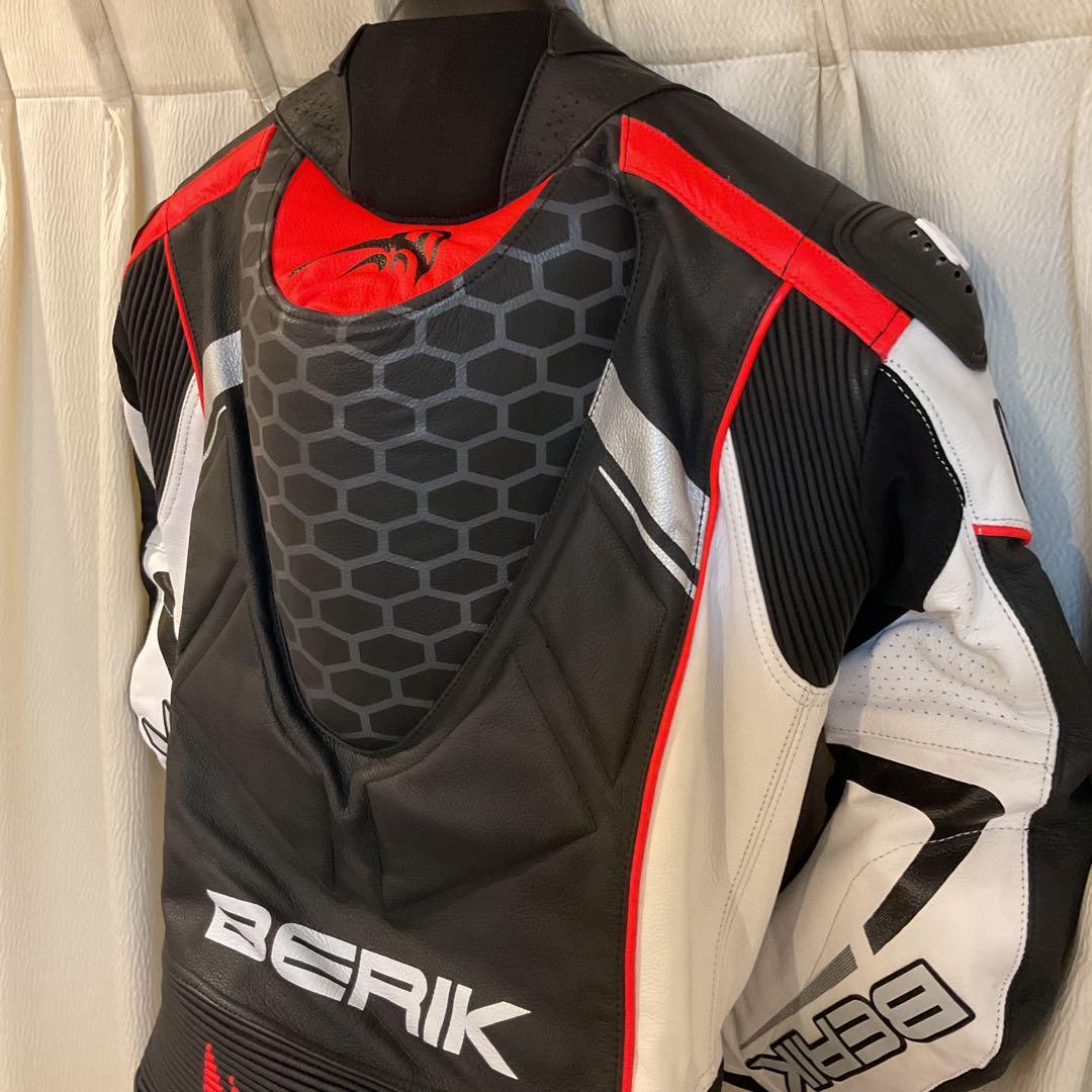 【未使用】BERIKベリックレーシングスーツ52サイズW.R.B