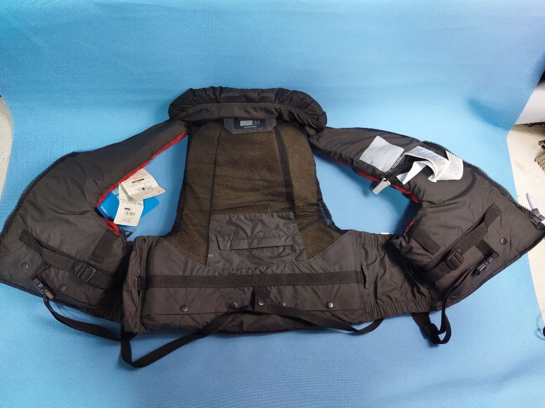 シマノ　SHIMANO NEXUS ライフジャケット レッド