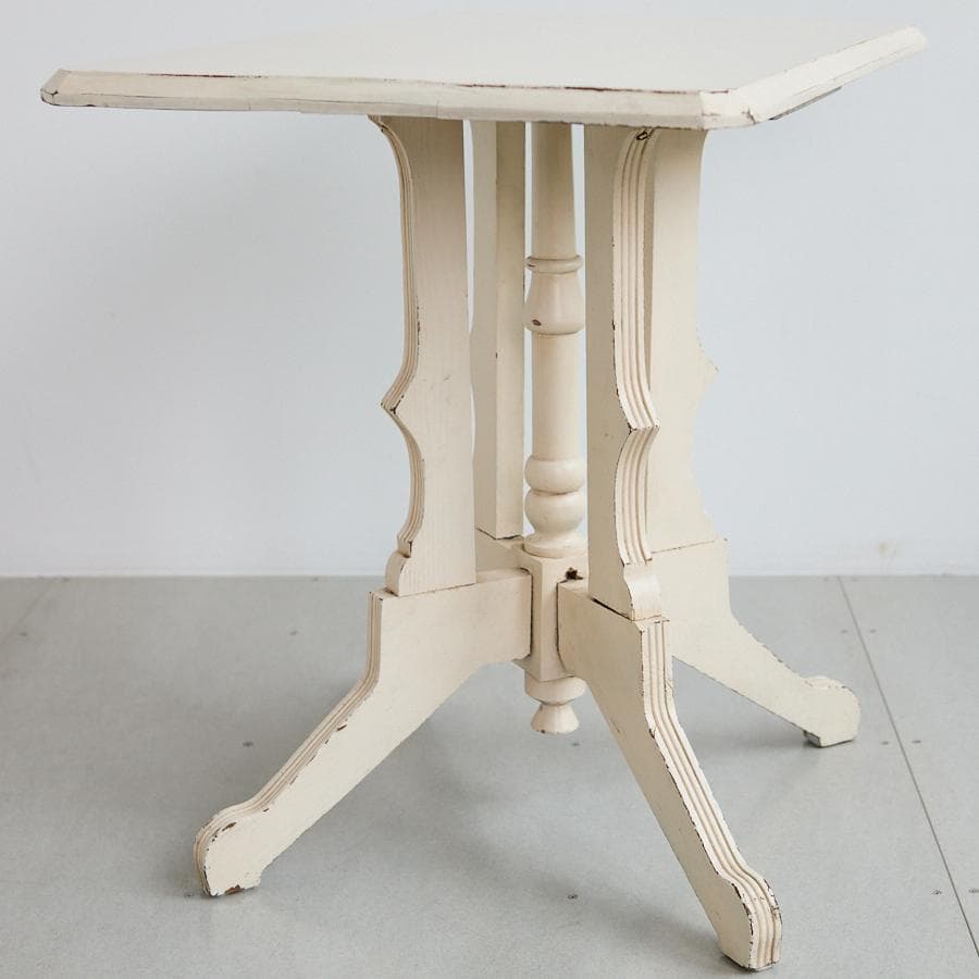 アンティーク調　テーブル　サイドテーブル　アイボリー　白　木製　ヨーロッパ調