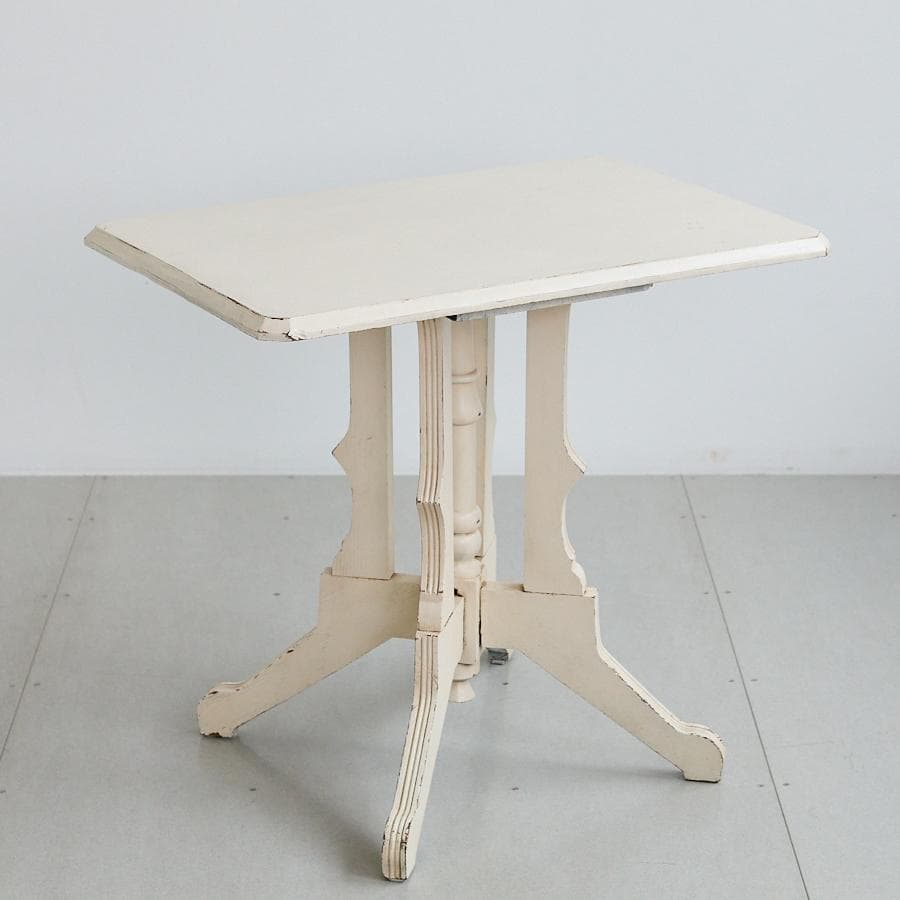 アンティーク調　テーブル　サイドテーブル　アイボリー　白　木製　ヨーロッパ調
