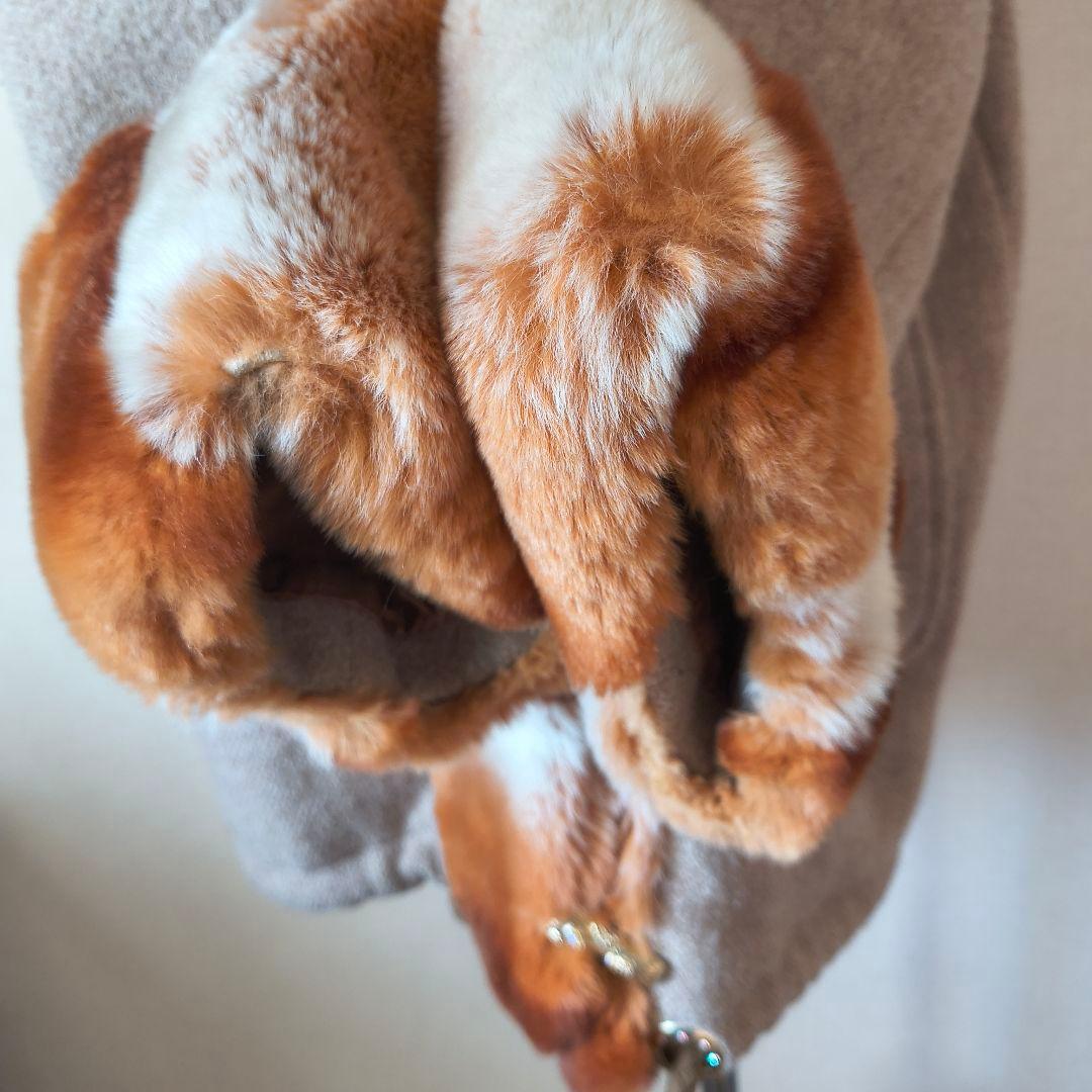 伊太利屋 ベージュとオレンジ ファーつきコート 11号 金ボタン