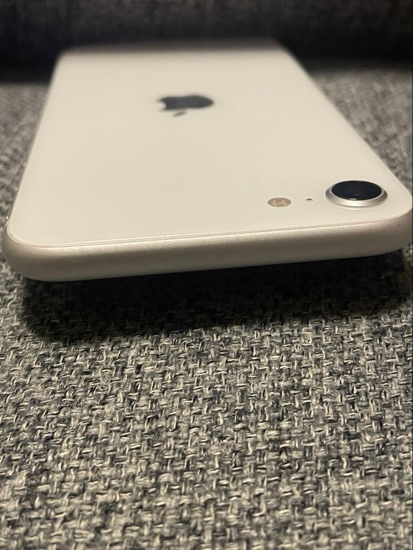 Apple iPhone SE２　ホワイト本体