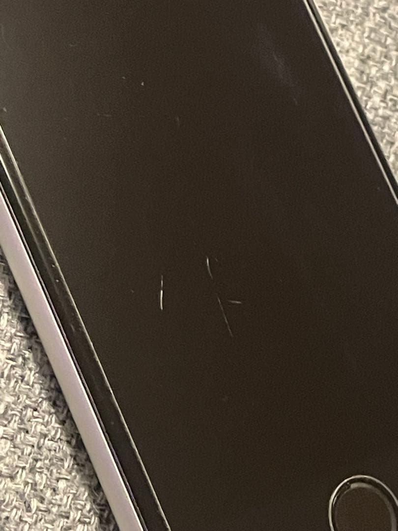 Apple iPhone SE２　ホワイト本体