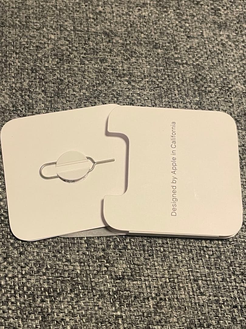 Apple iPhone SE２　ホワイト本体