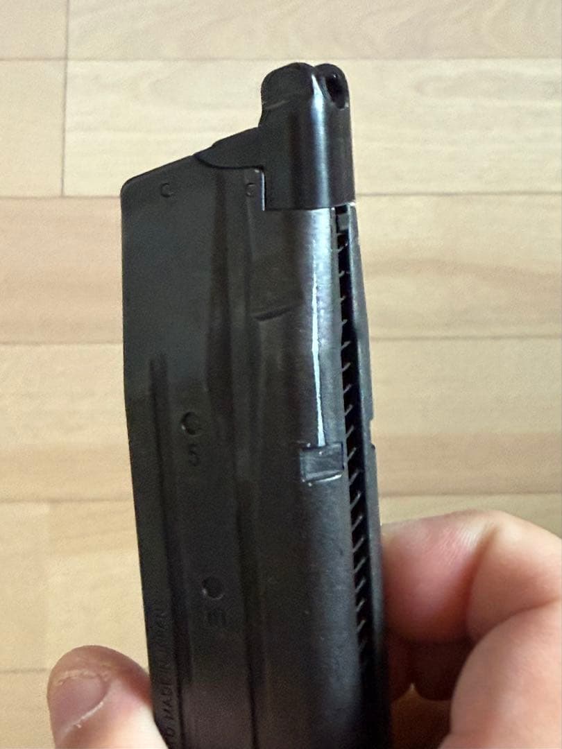 東京マルイp320予備マガジン一本付き