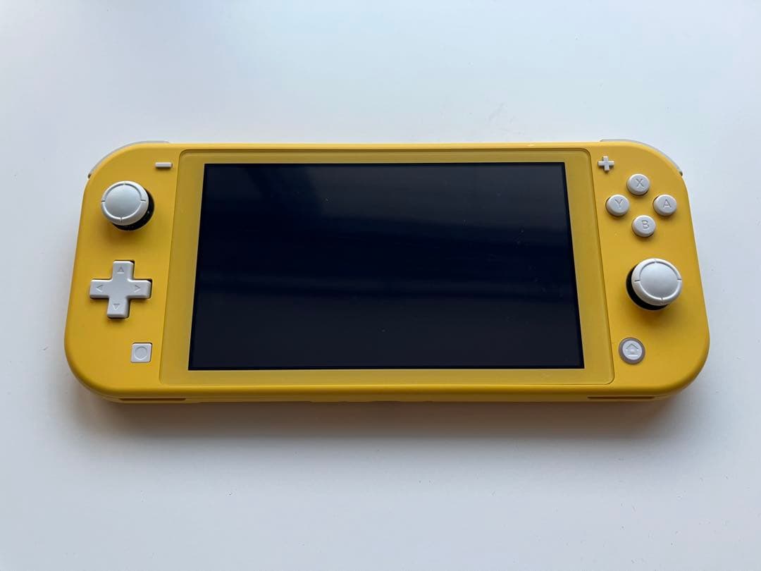 Nintendo Switch Lite 本体(イエロー)+電源アダプタ+ケース