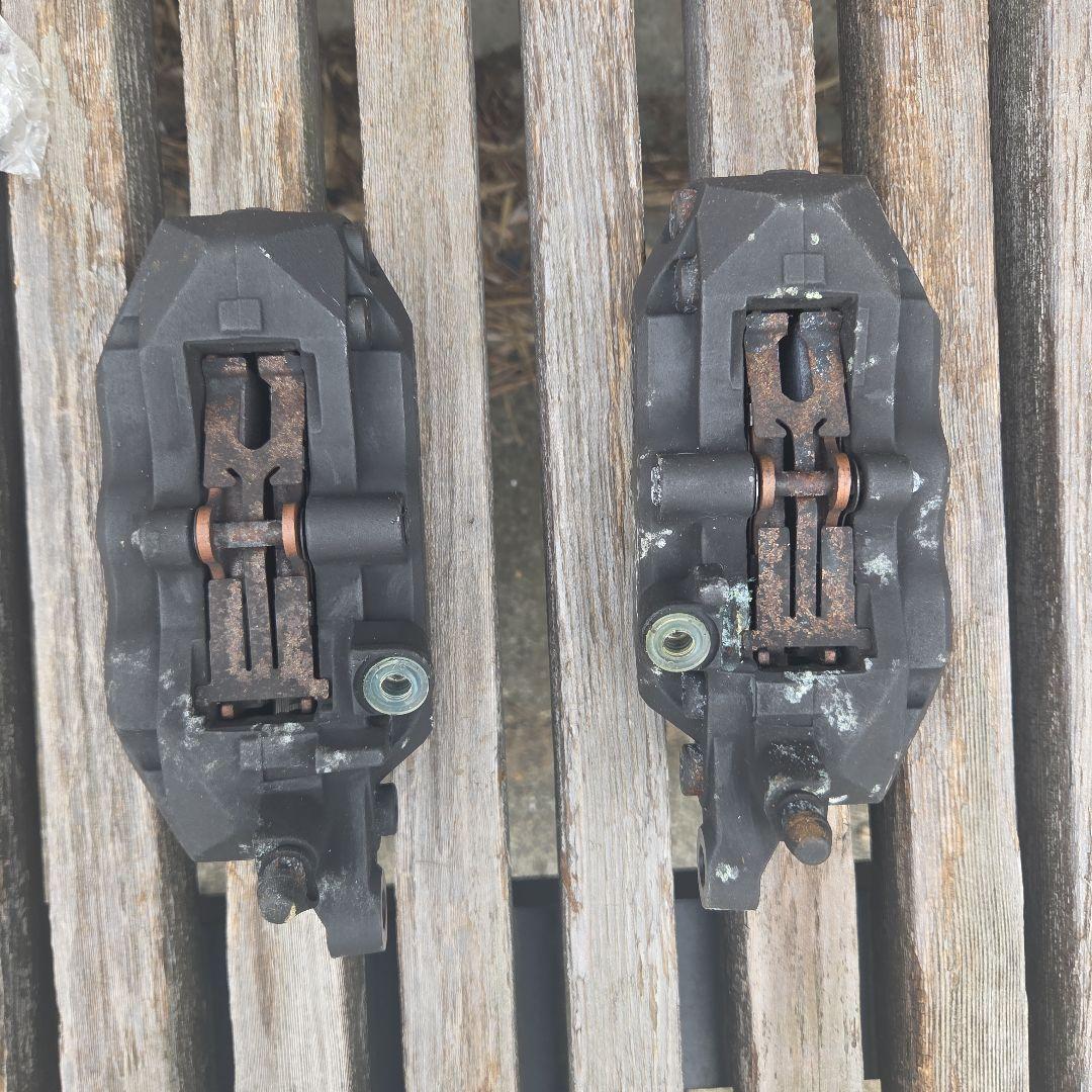 cb1300sc40用 純正6ポットキャリパー