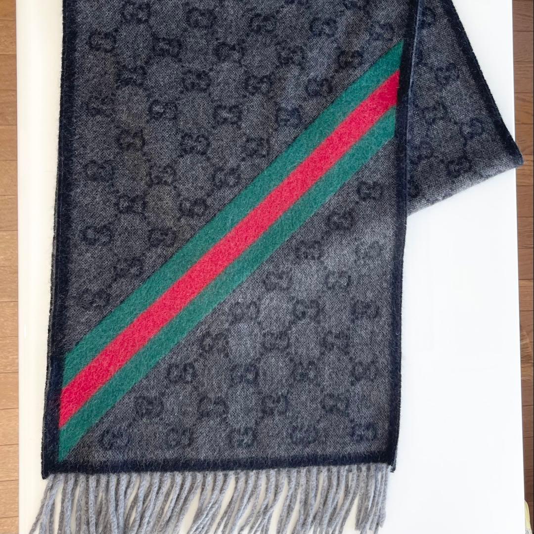 【GUCCI 】ロゴマフラー