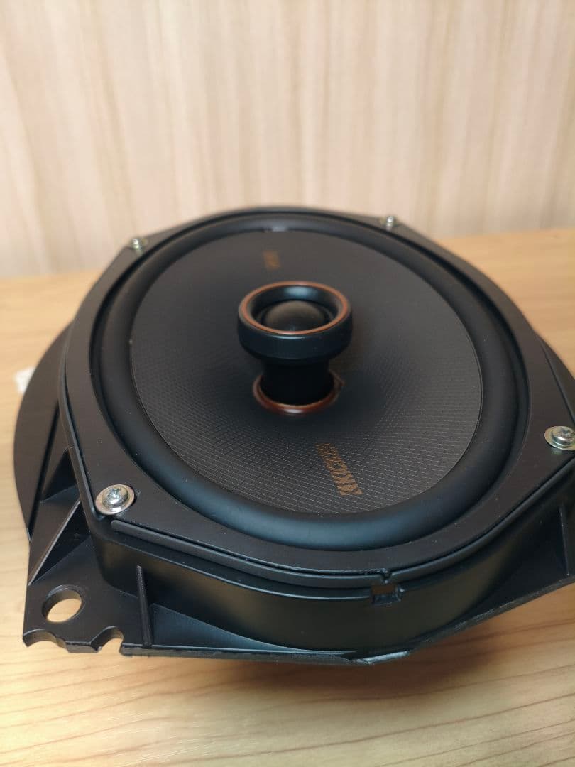 スピーカー キッカーKICKER KSC6904とKSC3504 バッフル