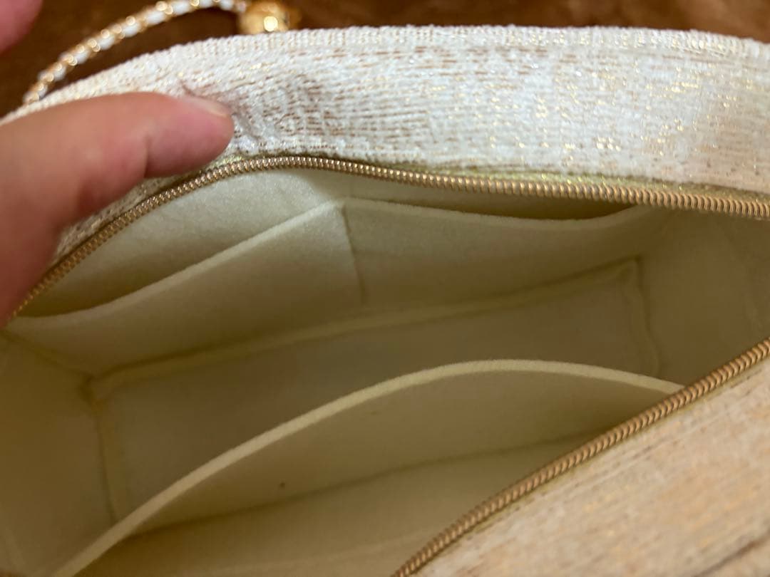 ✨値下げ CHANELシャネル ショルダーバッグ チェーンバック　ノベルティ　白