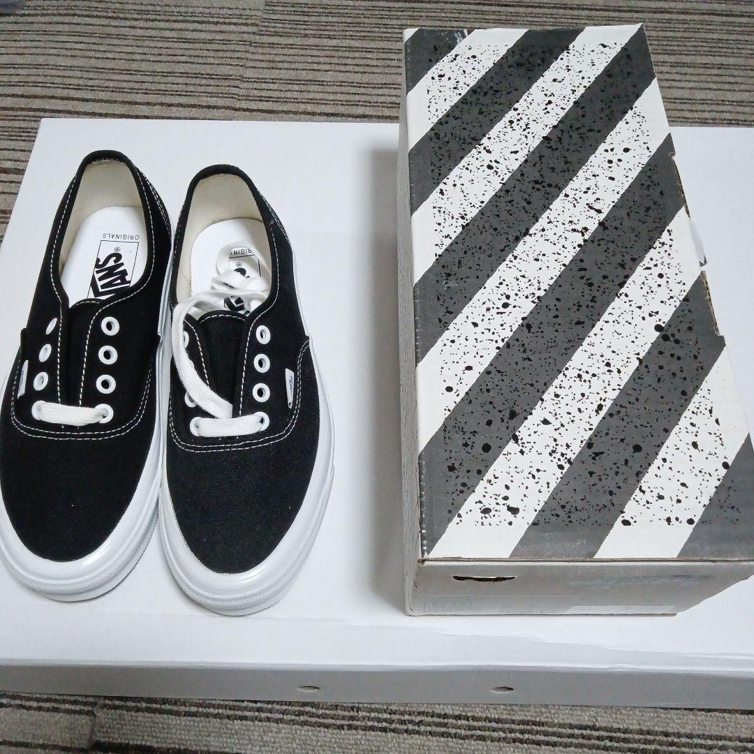 レアアイテム！！VANS VAULT OG AUTHENTIC LX BLACK