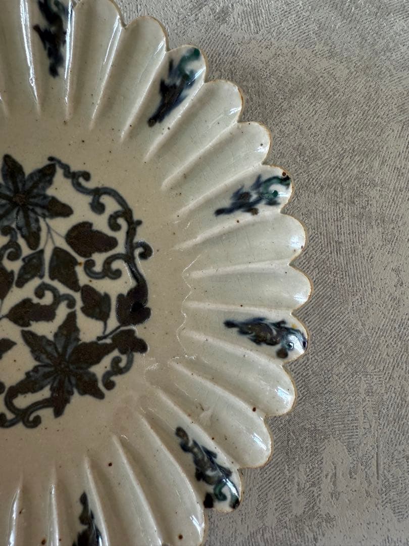 岡さつき　輪花皿