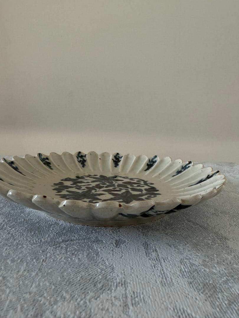 岡さつき　輪花皿