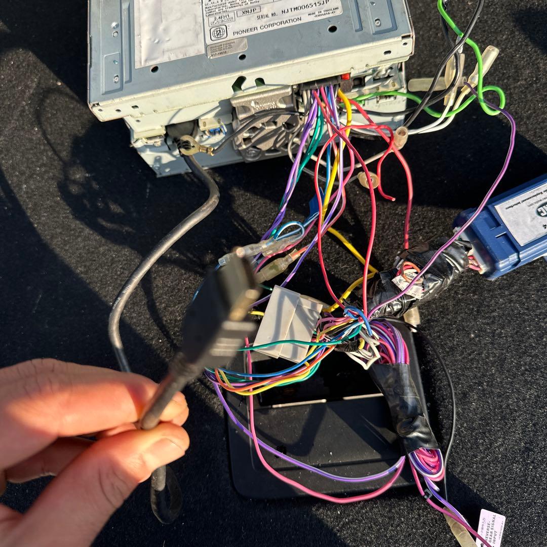 Pioneer カーナビ　AVIC-RZ09