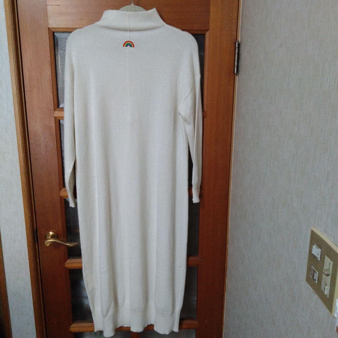 ホワイトタートルネックニットワンピース　カシミヤ100%