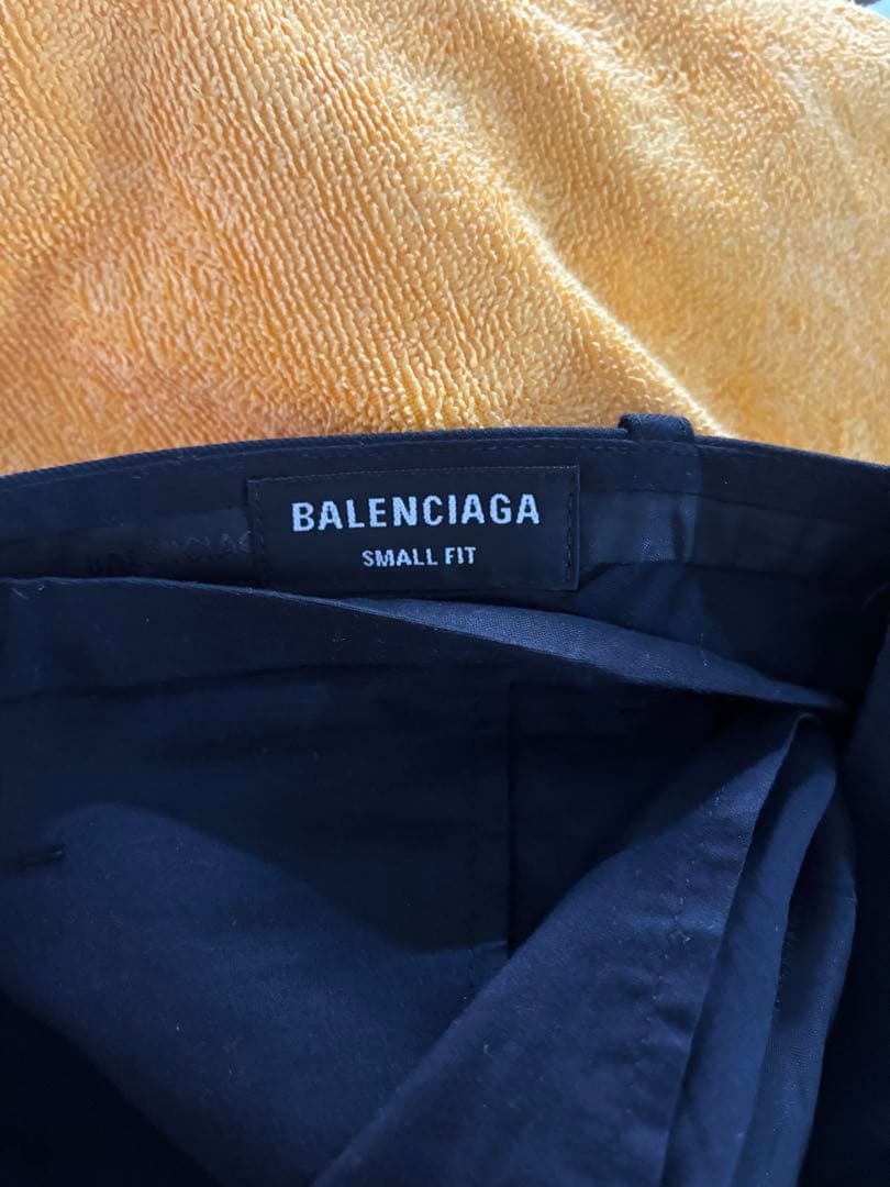 BALENCIAGA ブラック スラックス SMALL FIT 46