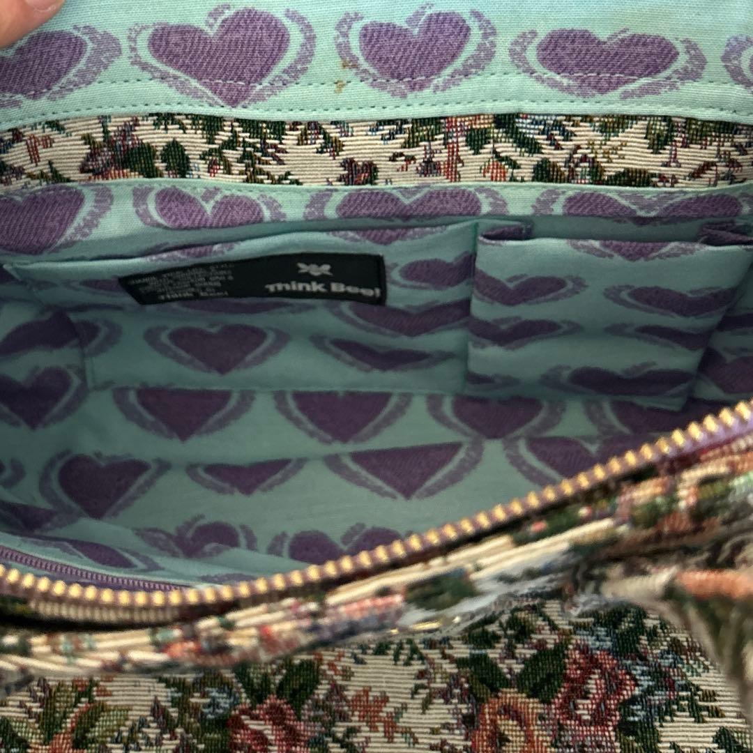 Think Bee! のバック