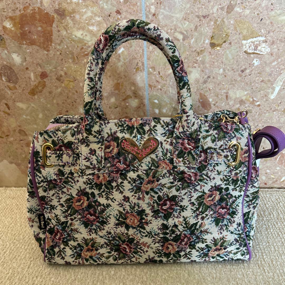 Think Bee! のバック