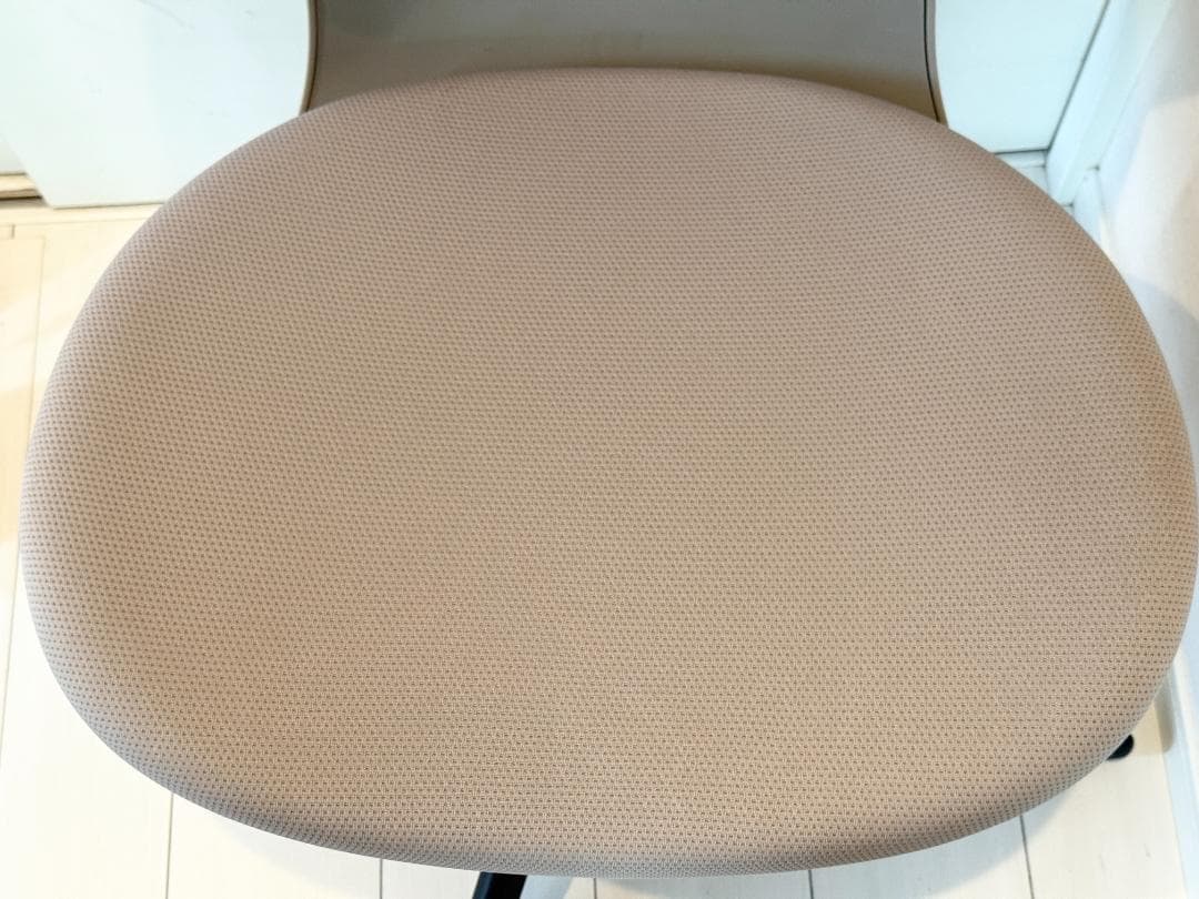 KOKUYO ingLIFE ミディアムグレージュ 固定脚 肘かけ無し