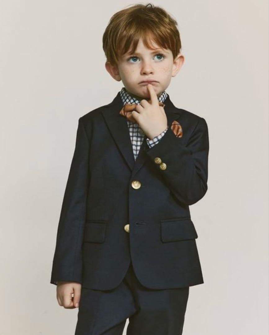 ユナイテッドアローズ子供用スーツ一式　 オケージョン　ネクタイとチーフ付き