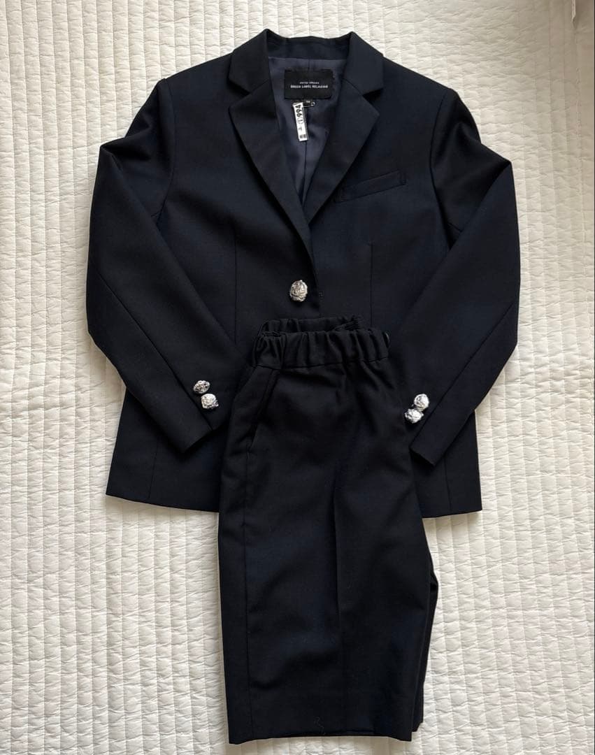 ユナイテッドアローズ子供用スーツ一式　 オケージョン　ネクタイとチーフ付き