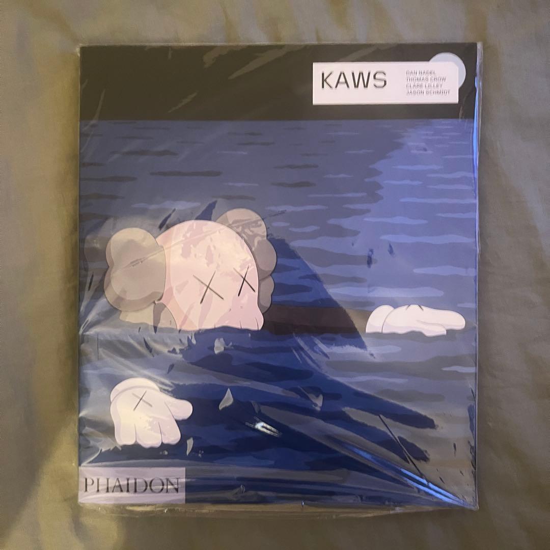 【新品】KAWS アートブック Phaidon Book w/ Sticker