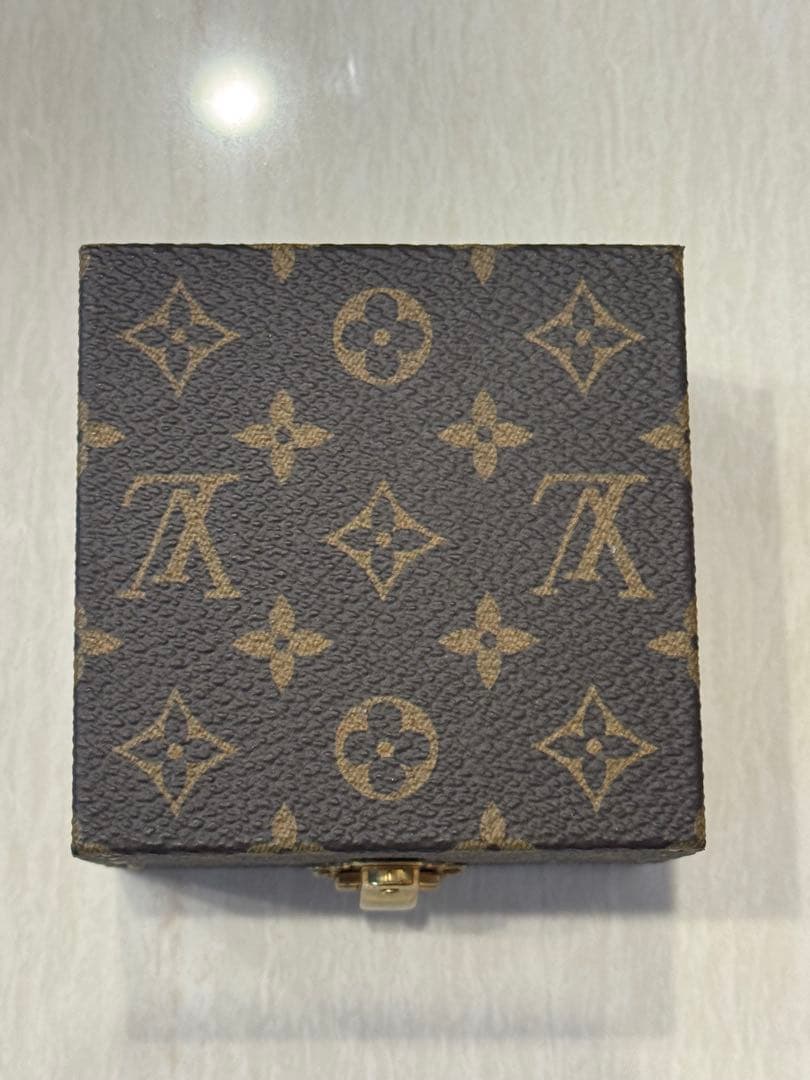 LOUIS VUITTON　ルイ・ヴィトン　モノグラム　ジュエリーケース