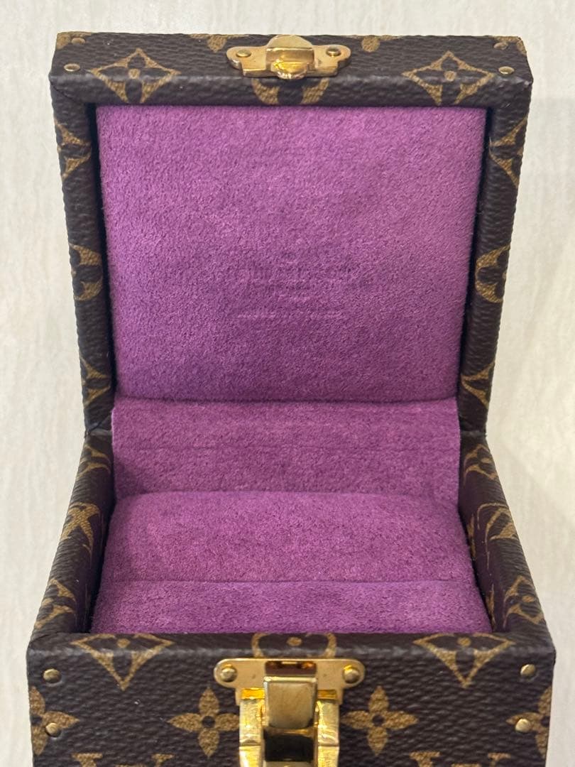 LOUIS VUITTON　ルイ・ヴィトン　モノグラム　ジュエリーケース