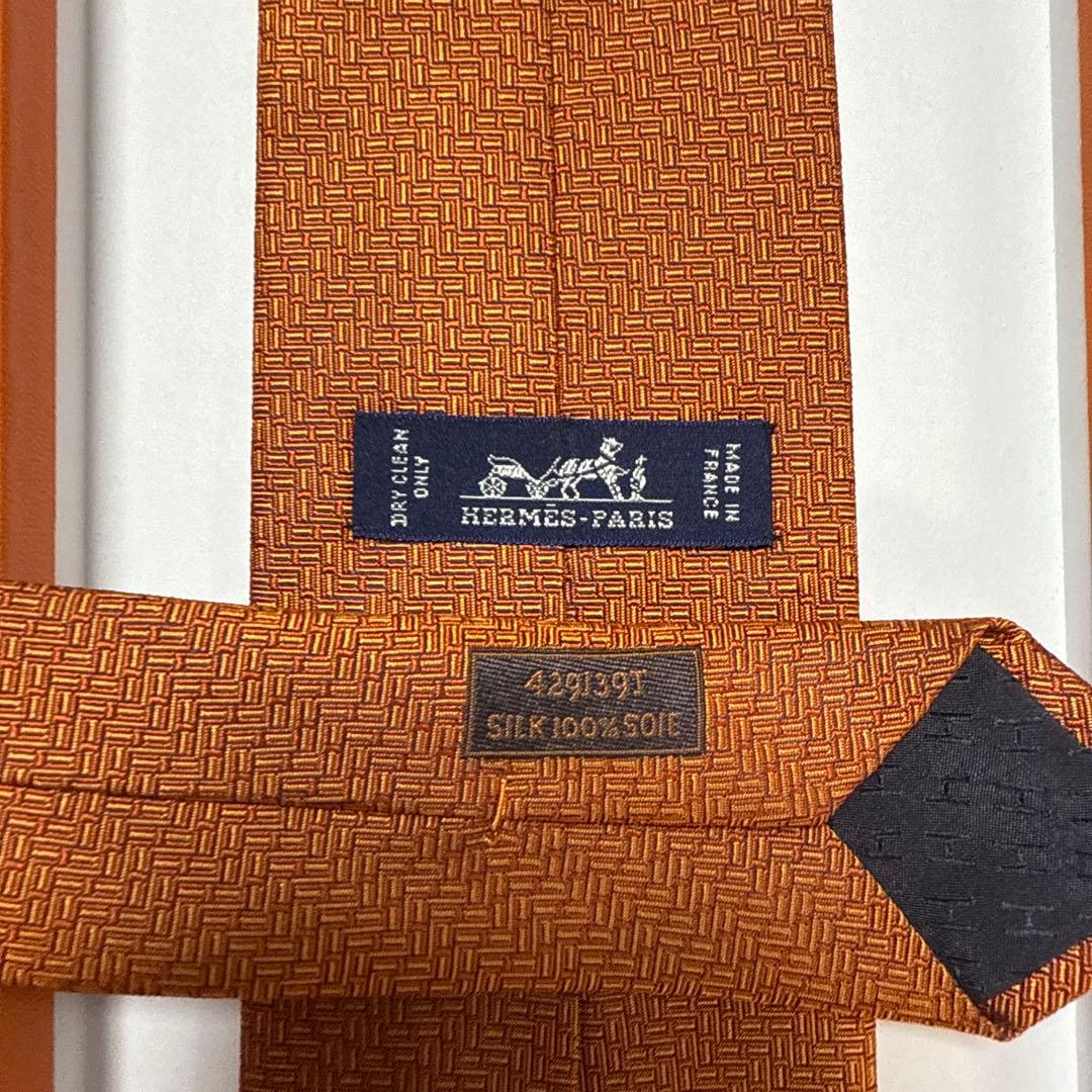 エルメス　ネクタイ　オレンジ　シルクジャガード
