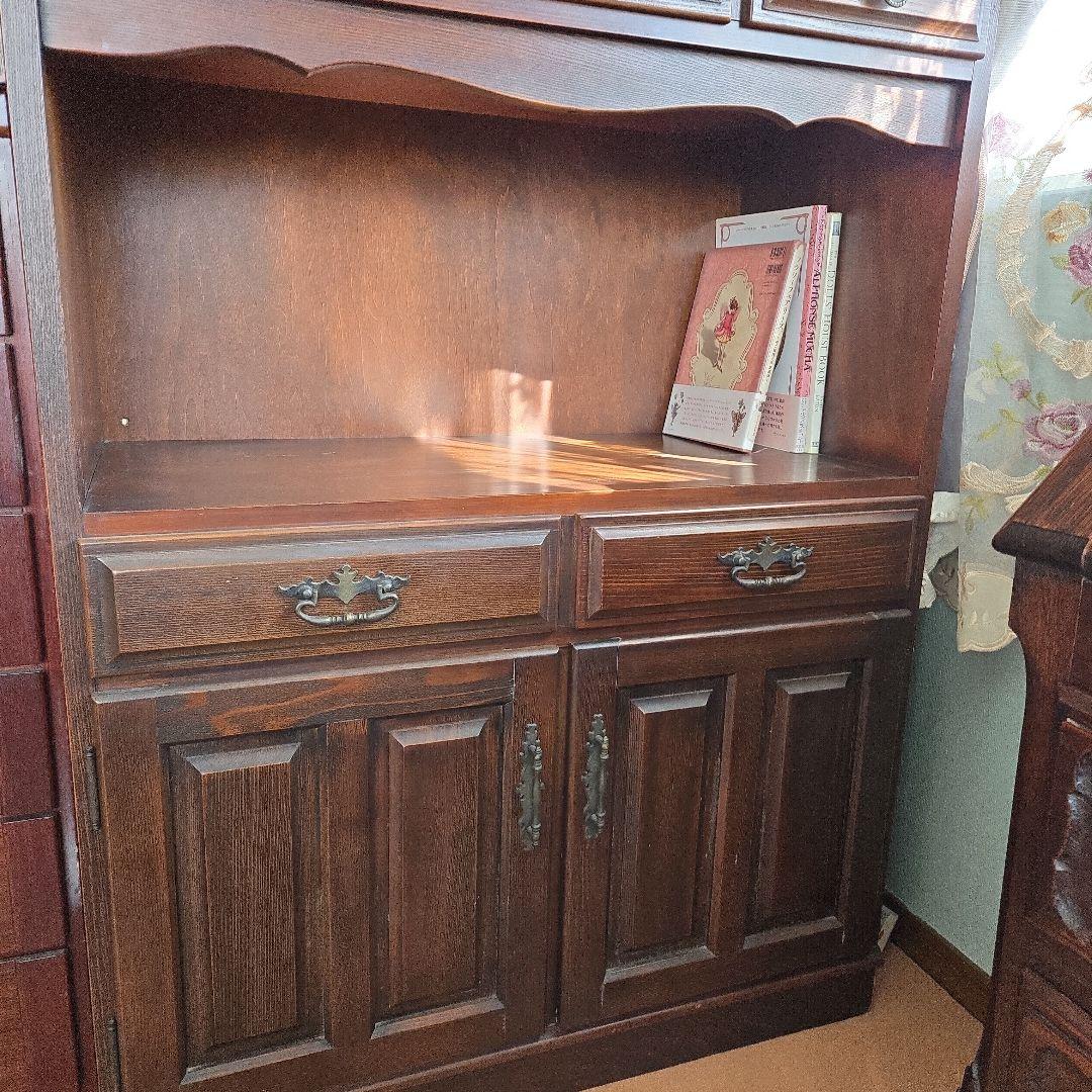 カリモク キャビネット 食器棚 カップボード 飾り棚