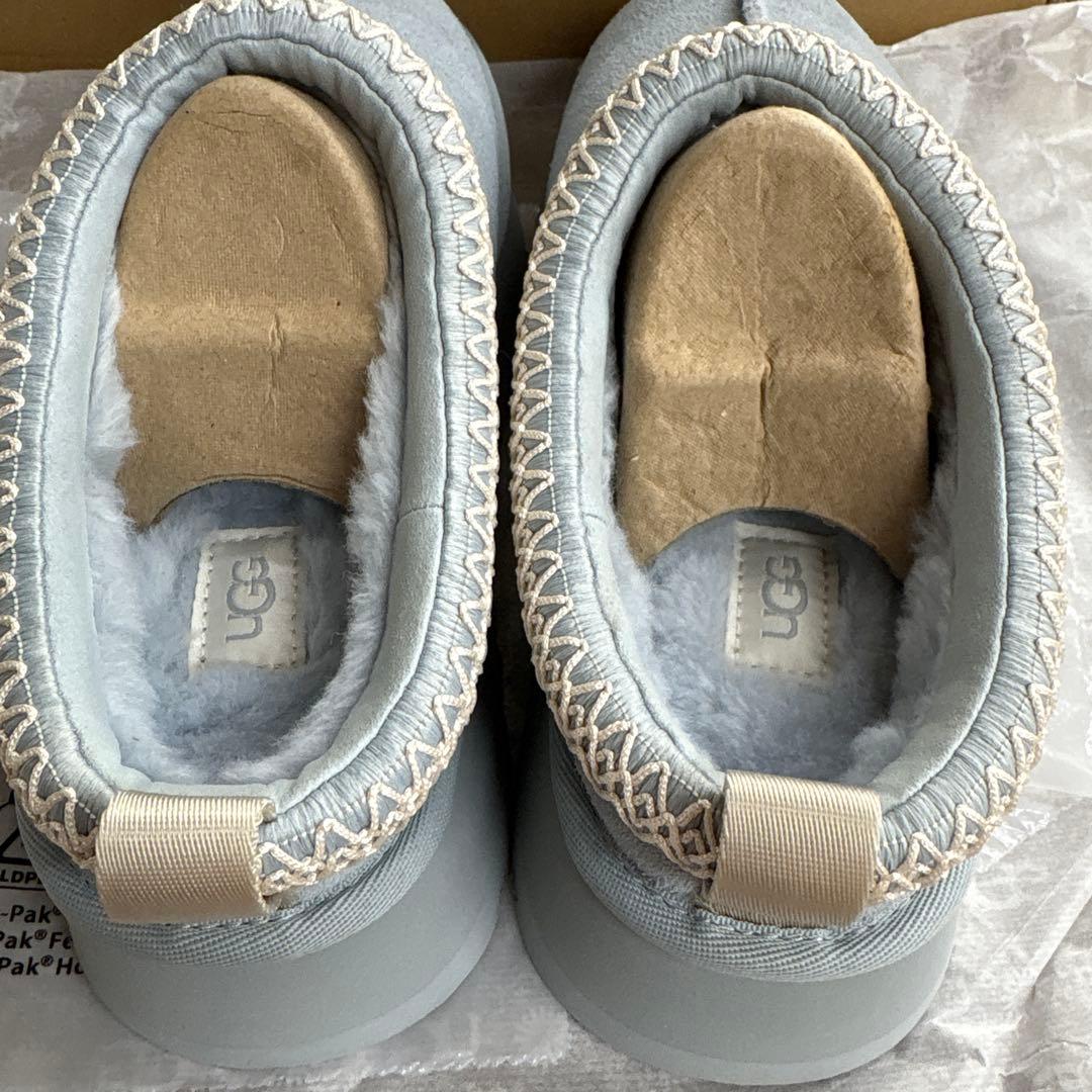 ゆ*ぴ様 新品箱あり　アグ UGG Tazz 厚底 スリッポン　24cm ブルー
