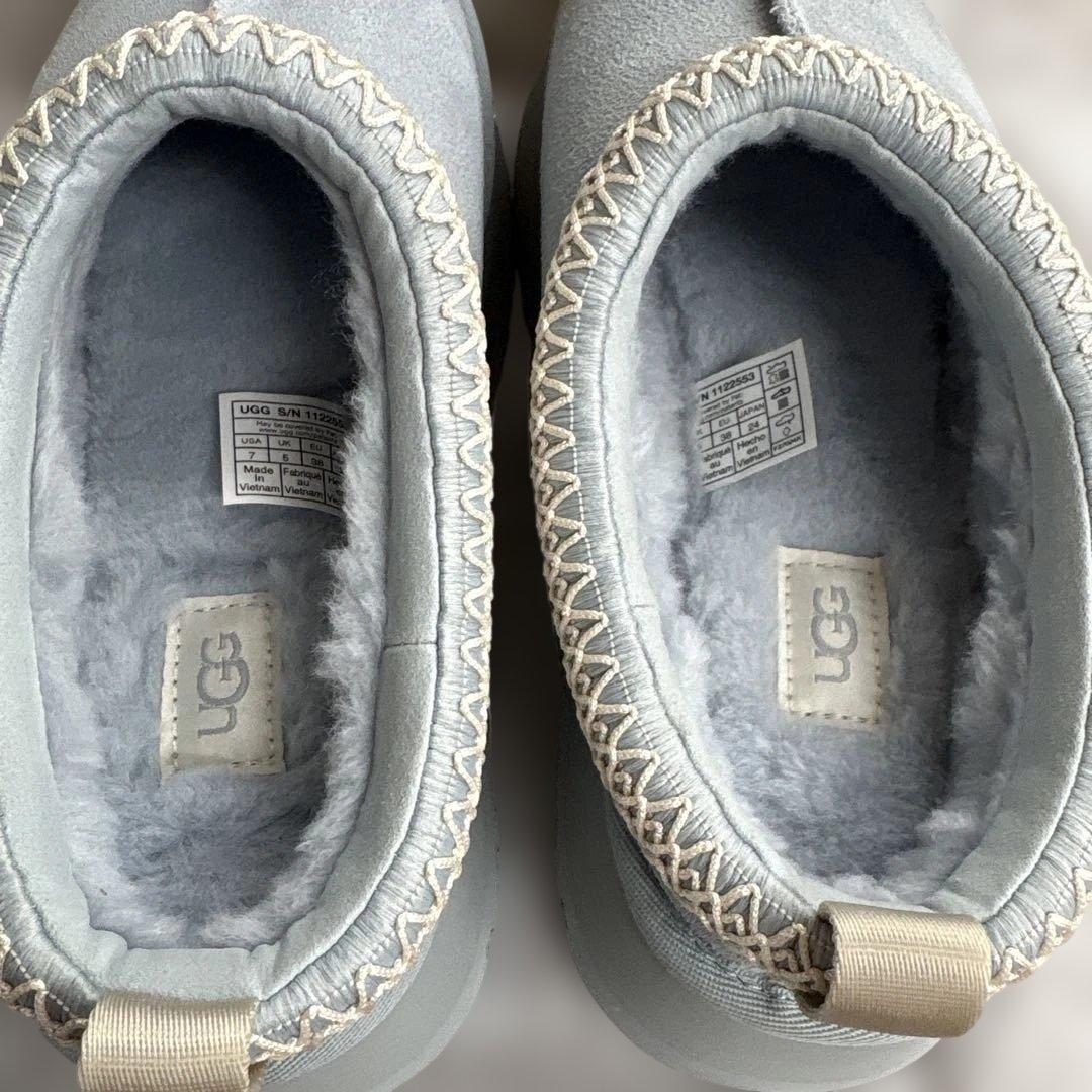 ゆ*ぴ様 新品箱あり　アグ UGG Tazz 厚底 スリッポン　24cm ブルー