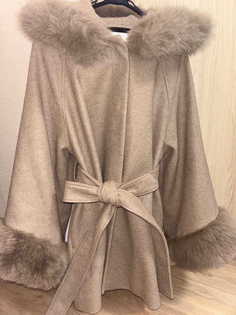 Chico ファー付きフード襟マルチwayケープコート