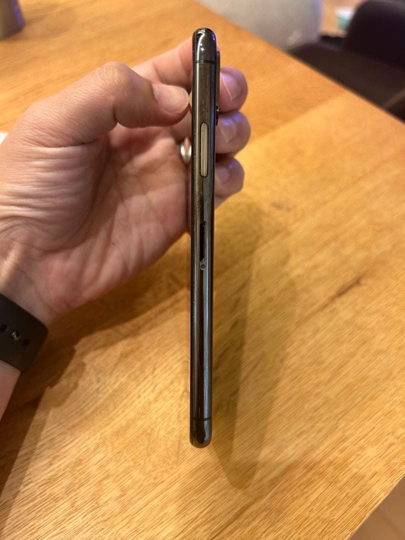 iPhone XS 64GB 美品