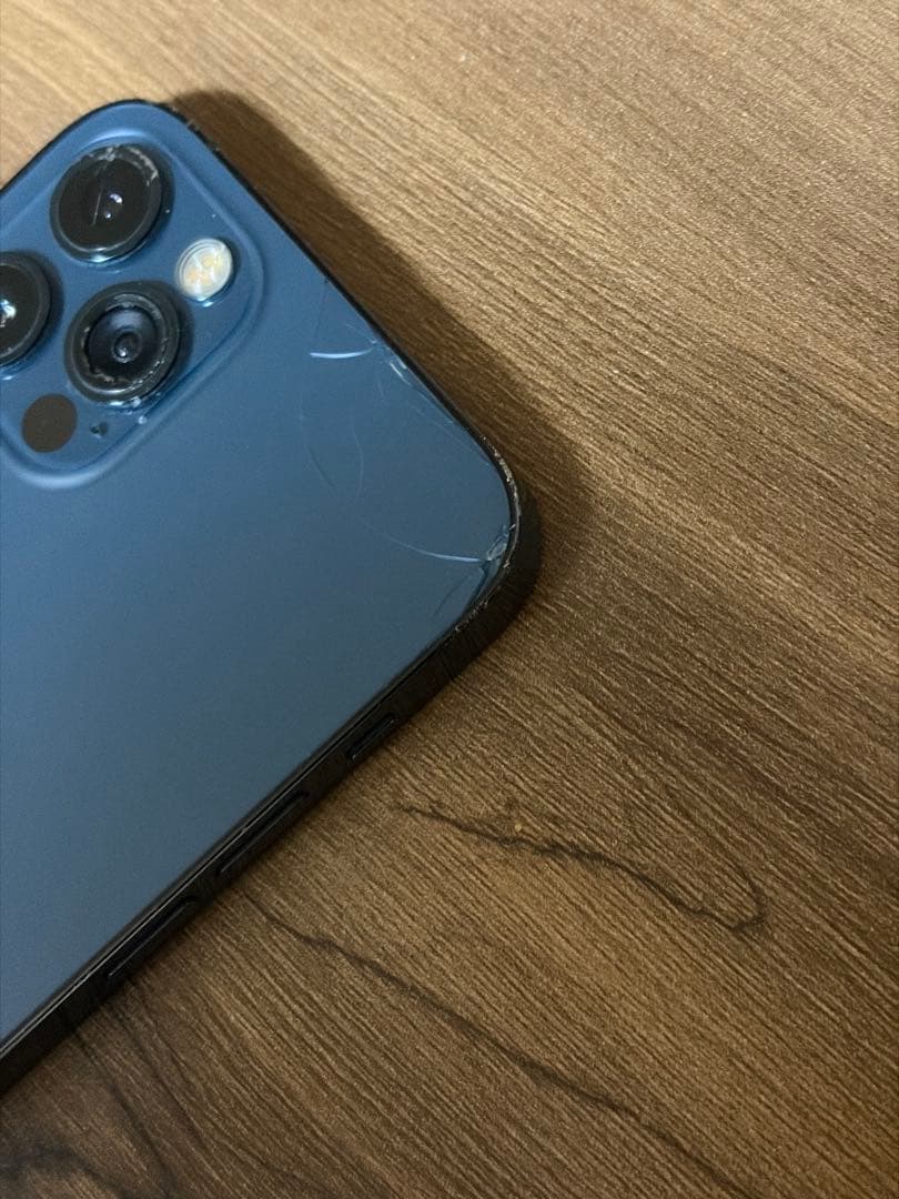 iPhone12 Pro パシフィックブルー　ひび割れ、ガラス割れ有