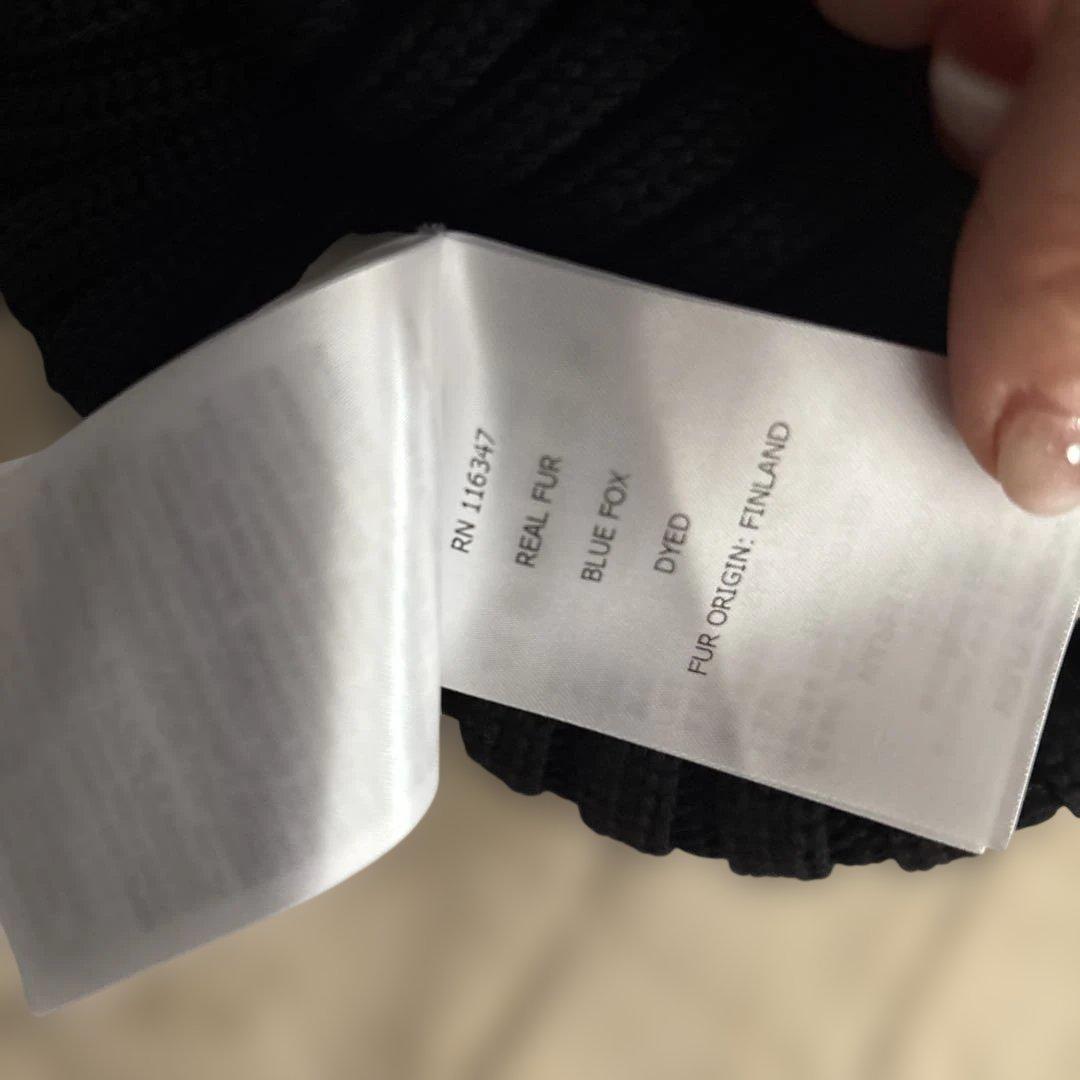 MONCLER ファー付きニット帽 黒