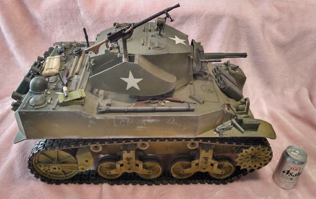 1/6ラジコン戦車　WWⅡ　M5A1　4チャンネルプロポ付