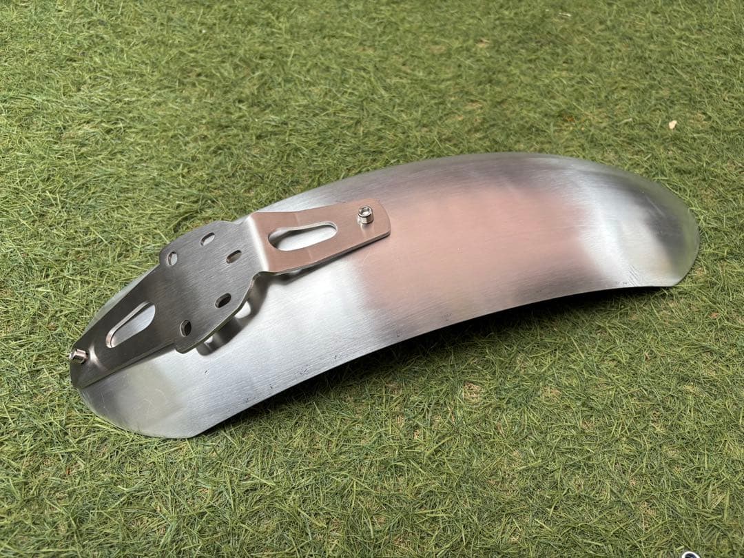 フロントアップフェンダー　vmx スクランブラー　グラストラッカー　SR