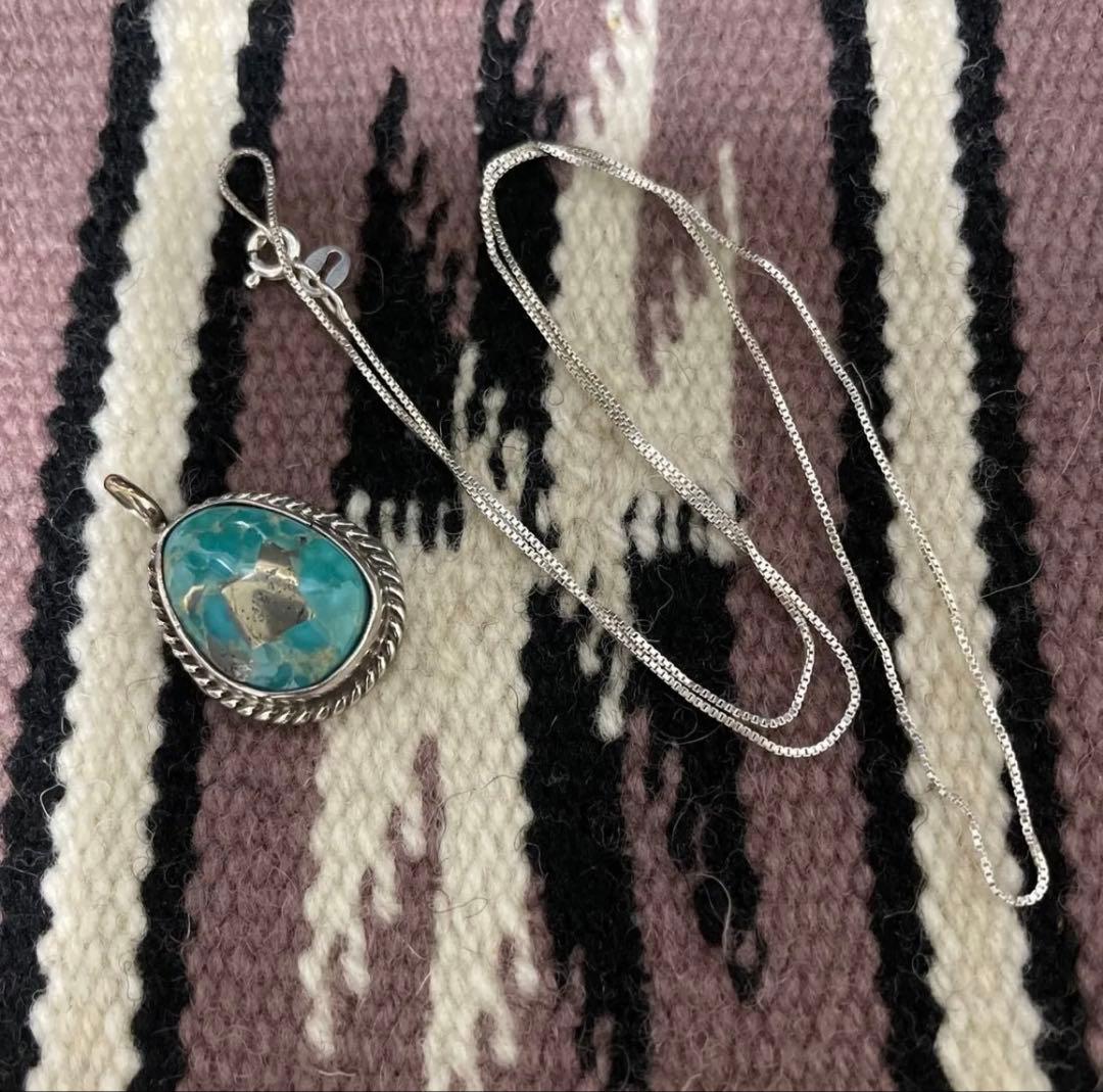 ナバホ　ナチュラルキングマン パイライト ペンダント　トップ