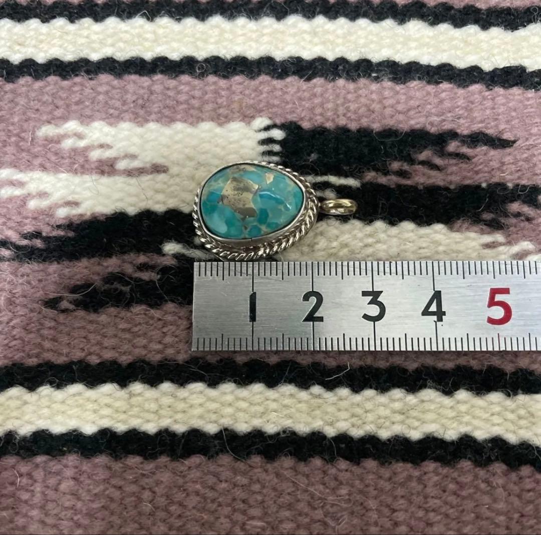 ナバホ　ナチュラルキングマン パイライト ペンダント　トップ