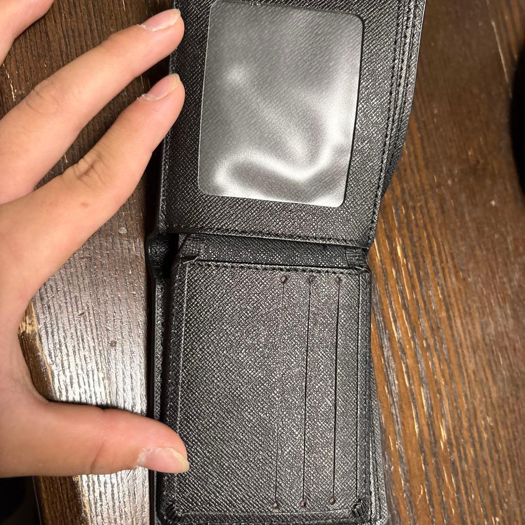 ルイヴィトン二つ折り財布