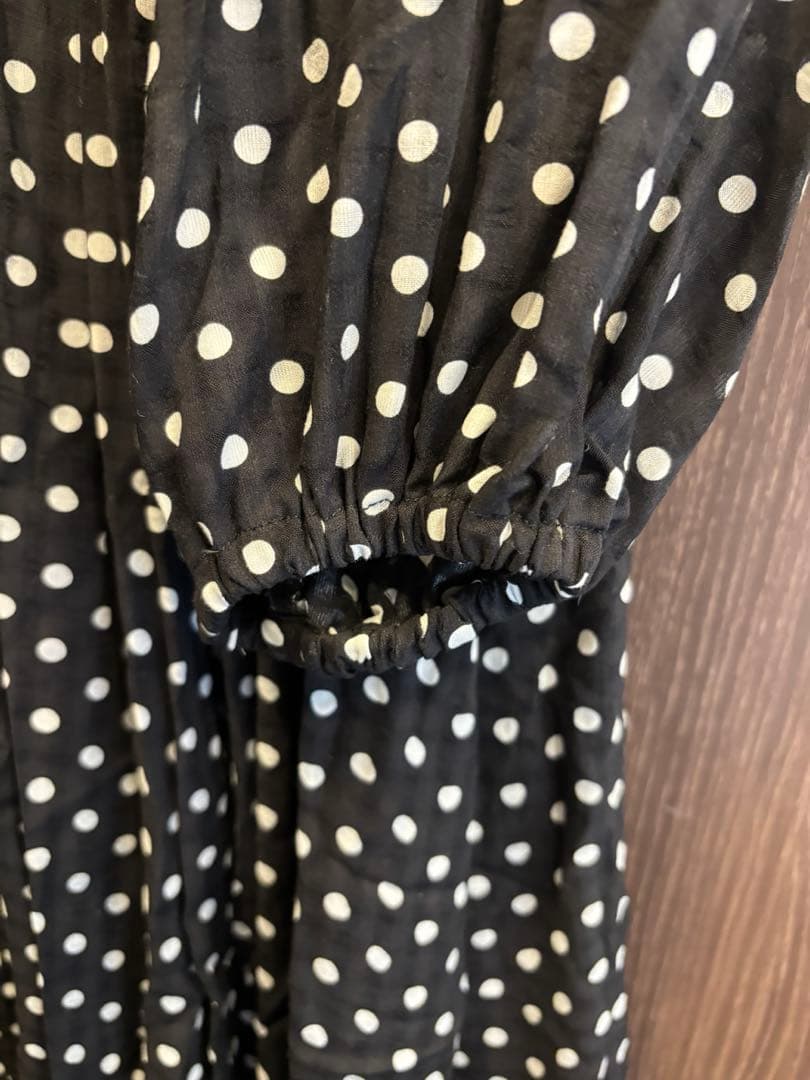 【未使用】BEARDSLEY ビアズリー ドットギャザーボリューム袖ワンピース