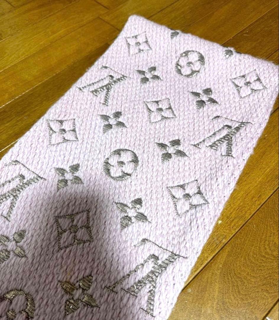 LOUIS VUITTON ヴィトン ピンク マフラー ロゴマニア LV