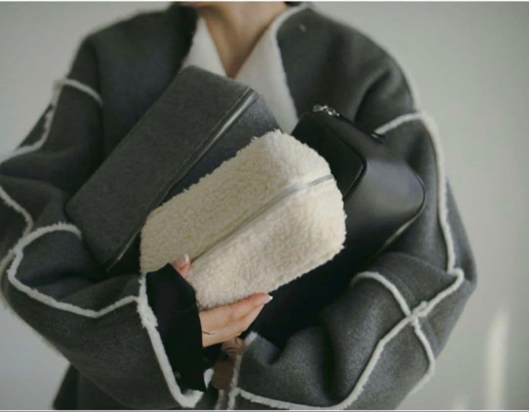 ETRETOKYO 大阪店舗限定ノベルティ　スリーピースポーチ